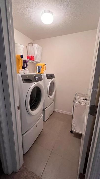 Active With Contract: $2,550 (4 beds, 2 baths, 2260 Square Feet)