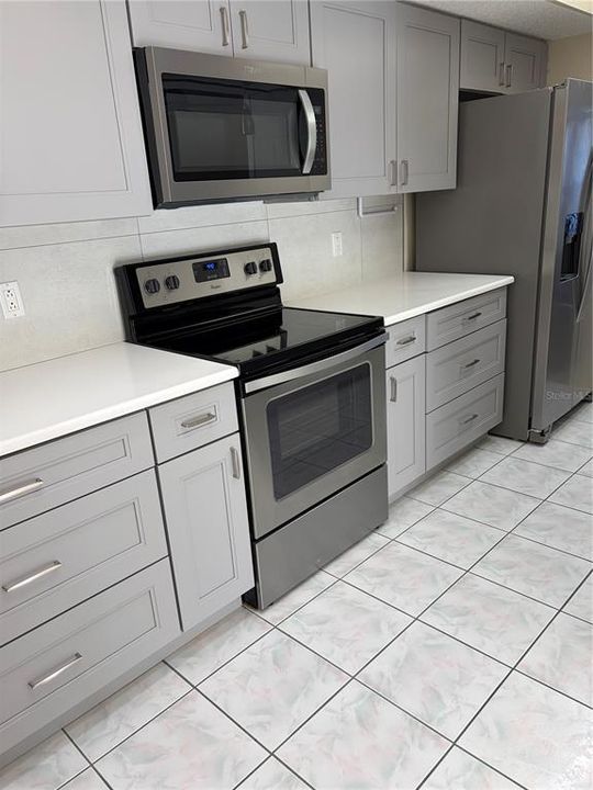 For Sale: $129,000 (2 beds, 2 baths, 1114 Square Feet)