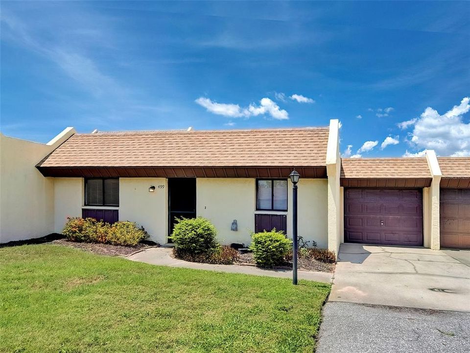 For Sale: $199,900 (2 beds, 2 baths, 1014 Square Feet)