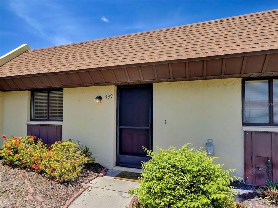 For Sale: $199,900 (2 beds, 2 baths, 1014 Square Feet)