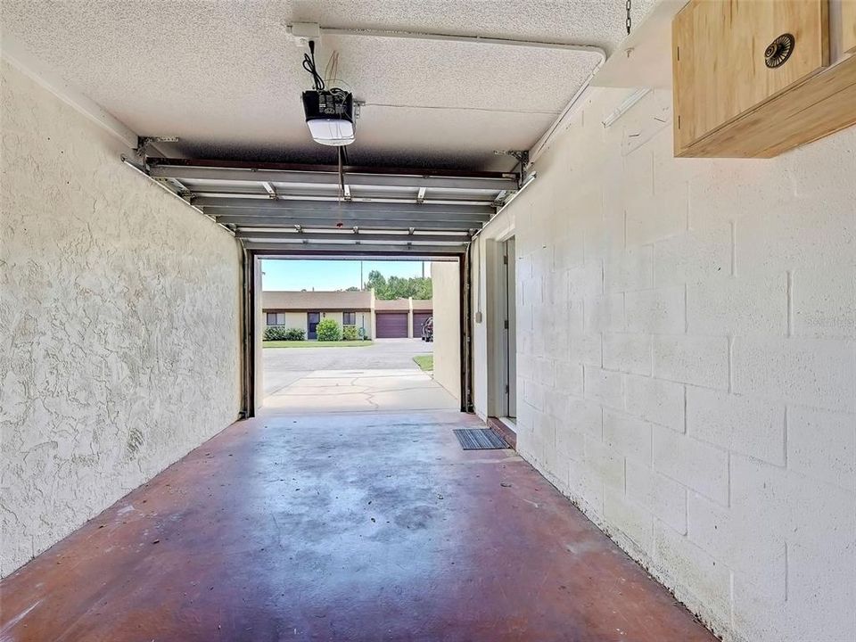 For Sale: $199,900 (2 beds, 2 baths, 1014 Square Feet)