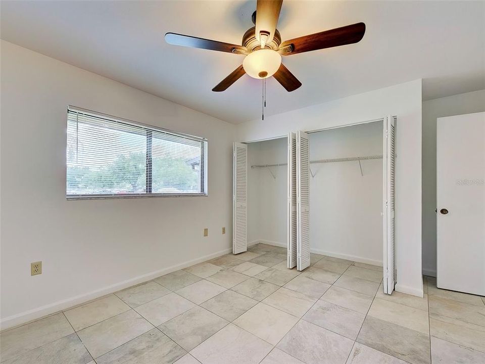 For Sale: $199,900 (2 beds, 2 baths, 1014 Square Feet)