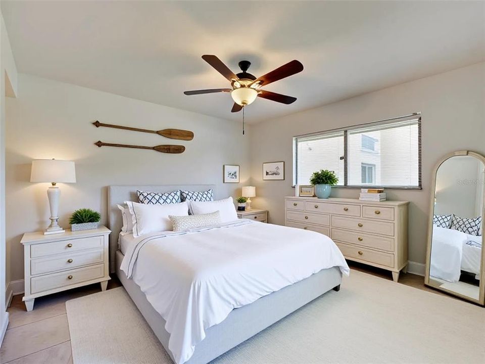 For Sale: $199,900 (2 beds, 2 baths, 1014 Square Feet)