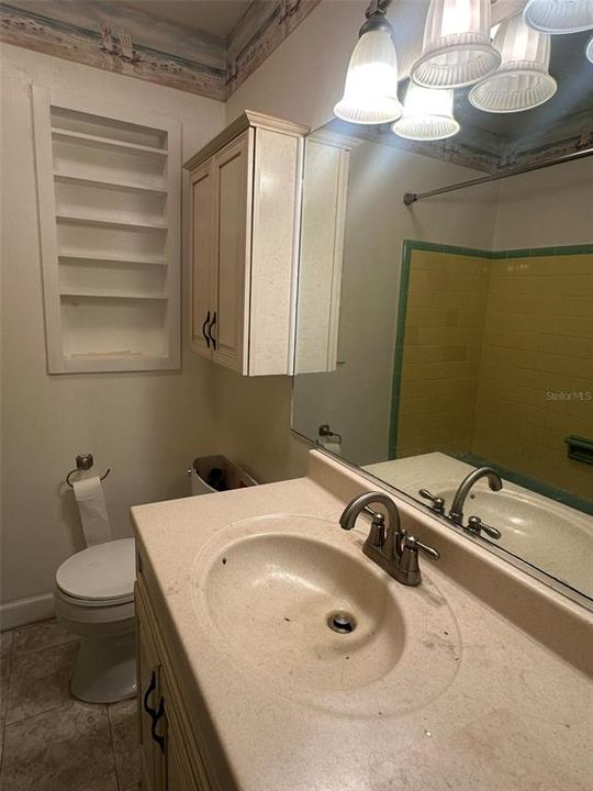 Под контрактом: $299,000 (3 спален, 2 ванн, 1710 Квадратных фут)