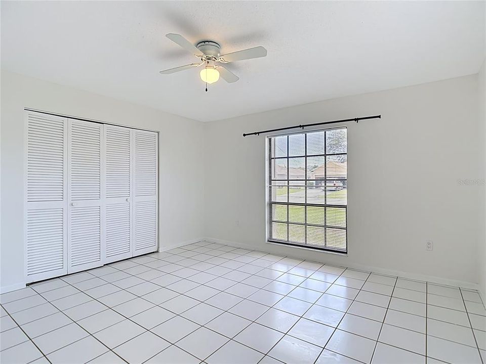 For Rent: $1,750 (2 beds, 1 baths, 930 Square Feet)
