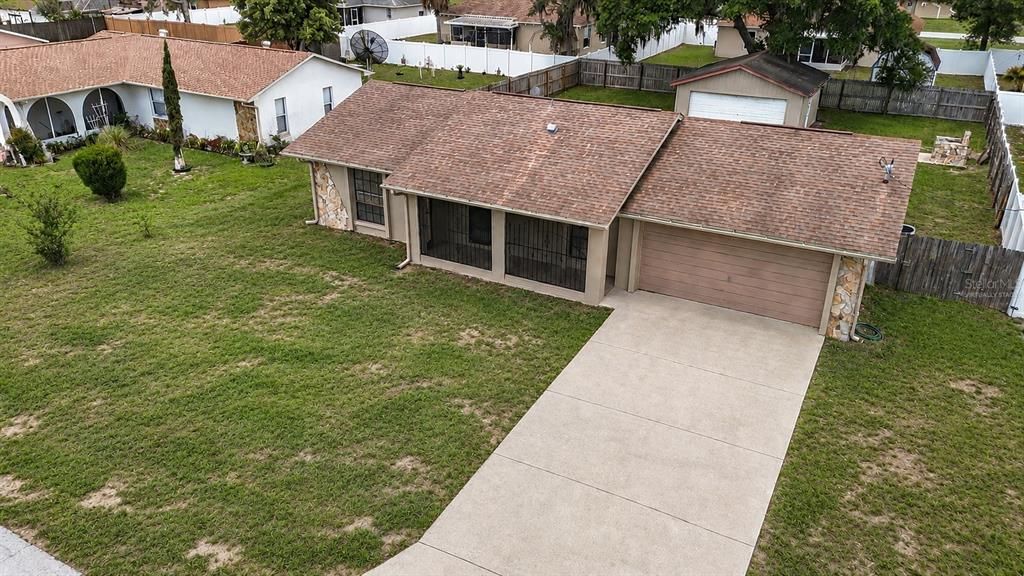 For Rent: $1,750 (2 beds, 1 baths, 930 Square Feet)