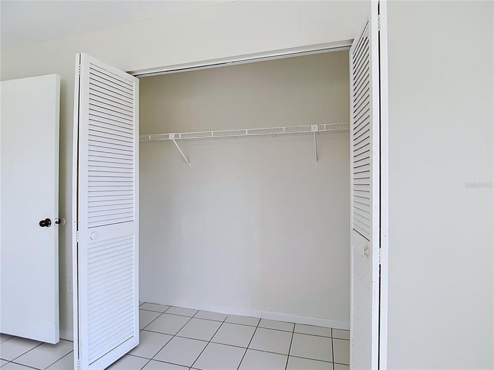 For Rent: $1,750 (2 beds, 1 baths, 930 Square Feet)