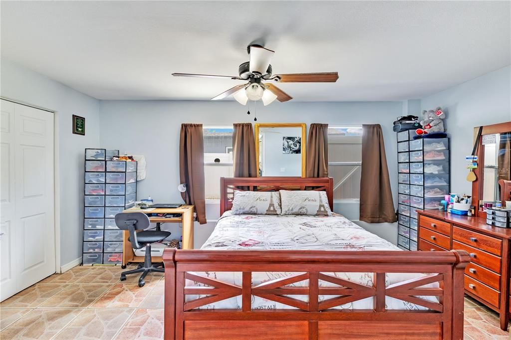 For Sale: $340,000 (3 beds, 1 baths, 1156 Square Feet)