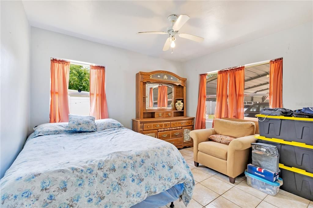 For Sale: $340,000 (3 beds, 1 baths, 1156 Square Feet)