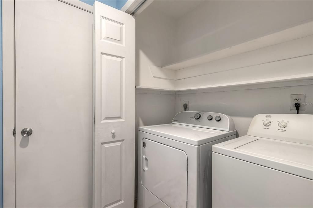 For Sale: $130,000 (2 beds, 2 baths, 833 Square Feet)