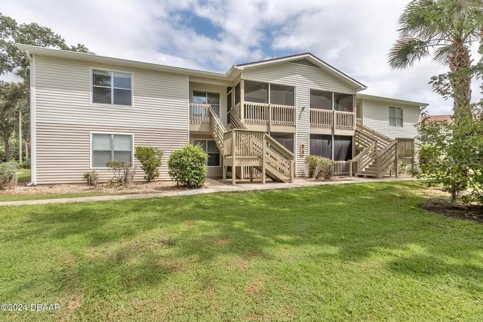 For Sale: $130,000 (2 beds, 2 baths, 833 Square Feet)