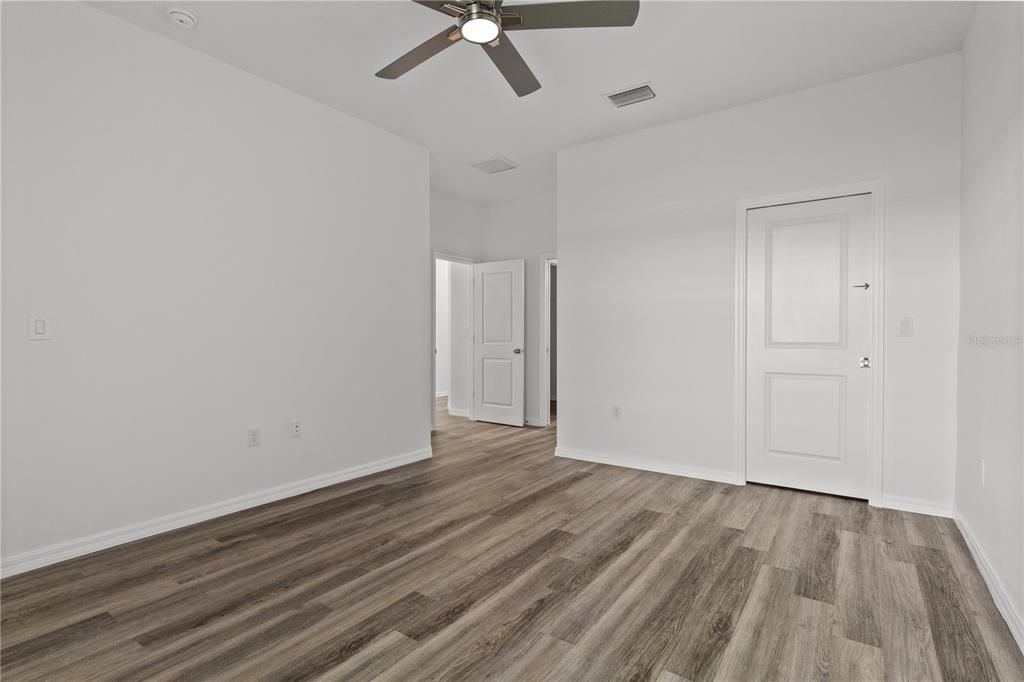 En Venta: $499,900 (6 camas, 0 baños, 2088 Pies cuadrados)