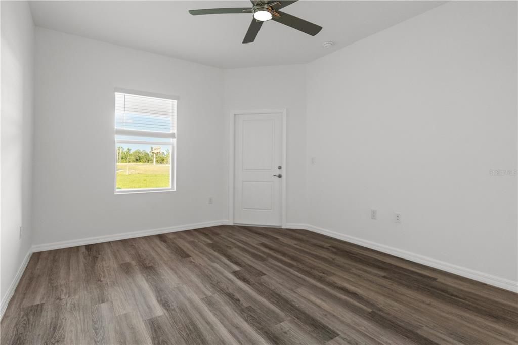 En Venta: $499,900 (6 camas, 0 baños, 2088 Pies cuadrados)