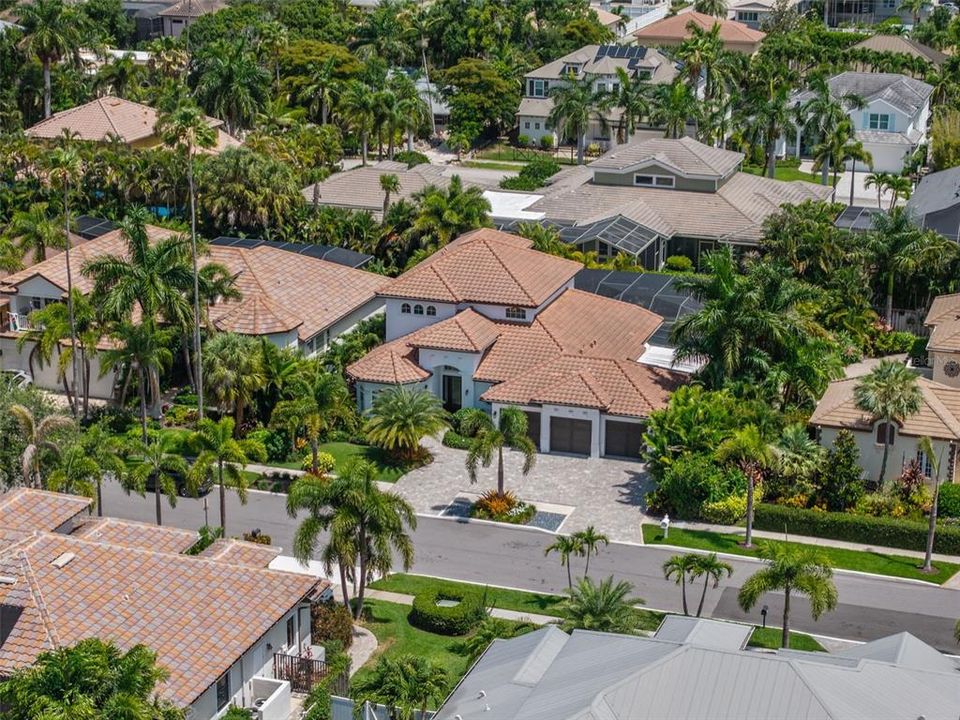For Sale: $3,200,000 (4 beds, 4 baths, 3161 Square Feet)