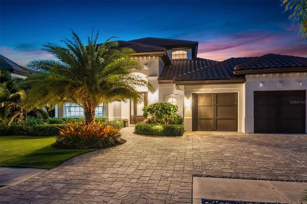 For Sale: $3,200,000 (4 beds, 4 baths, 3161 Square Feet)
