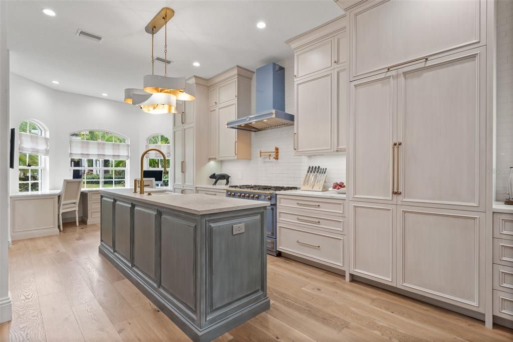 For Sale: $3,200,000 (4 beds, 4 baths, 3161 Square Feet)