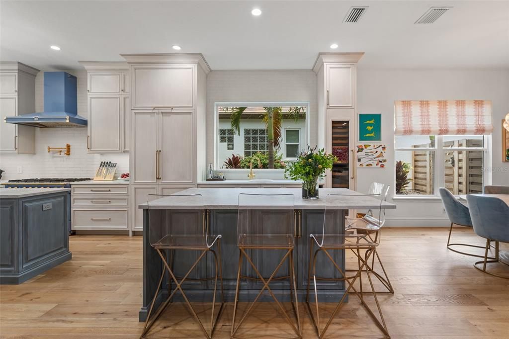 For Sale: $3,200,000 (4 beds, 4 baths, 3161 Square Feet)