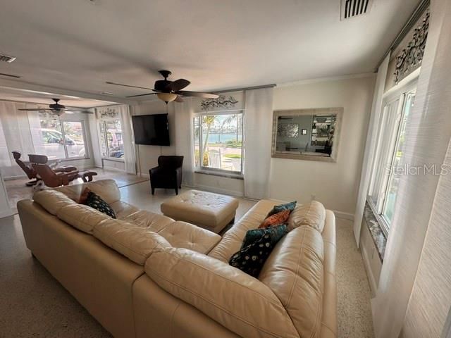 For Rent: $5,500 (3 beds, 3 baths, 2192 Square Feet)