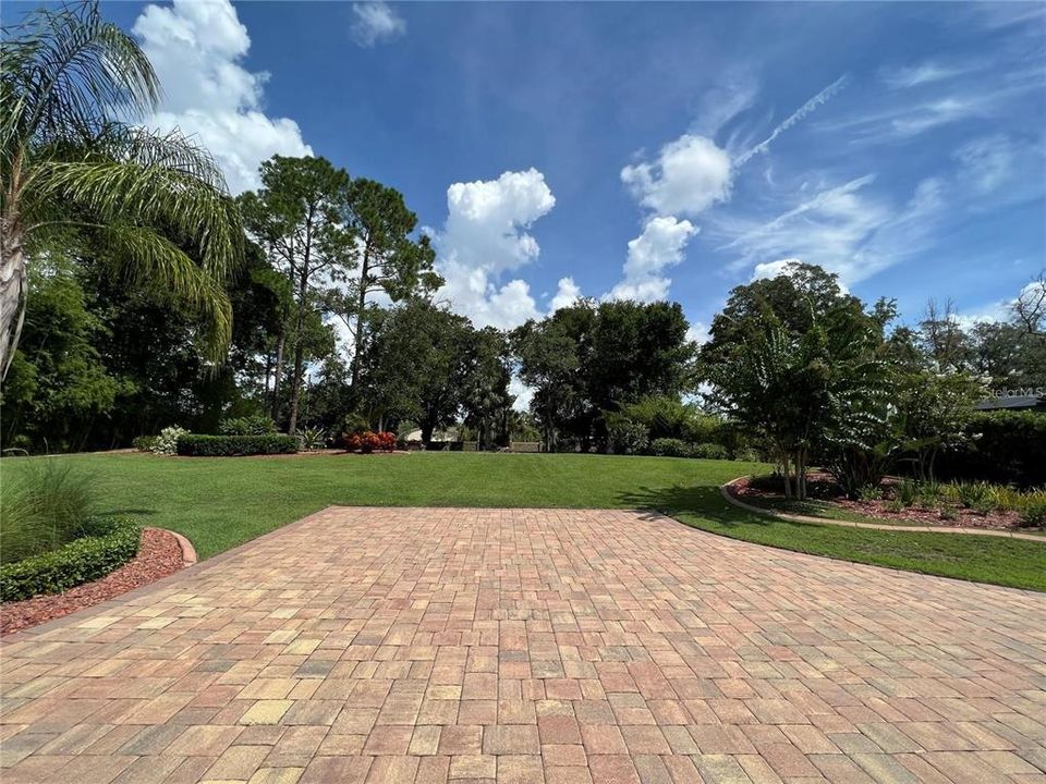 For Sale: $1,949,000 (4 beds, 2 baths, 3500 Square Feet)