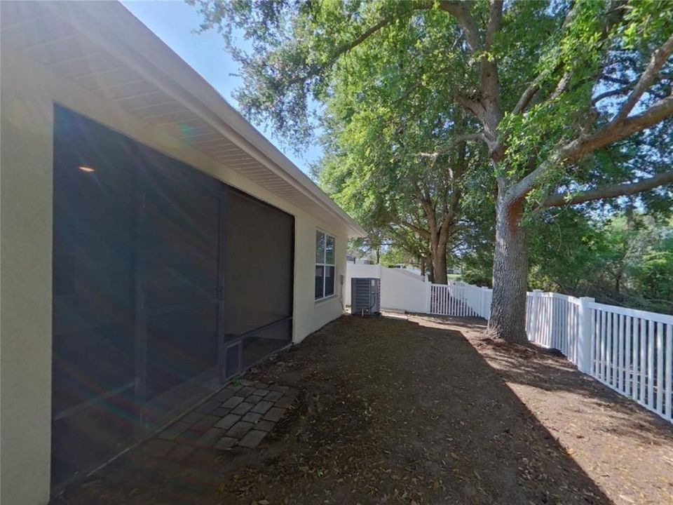 For Rent: $2,199 (3 beds, 2 baths, 2217 Square Feet)