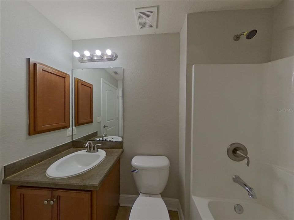 For Rent: $2,199 (3 beds, 2 baths, 2217 Square Feet)