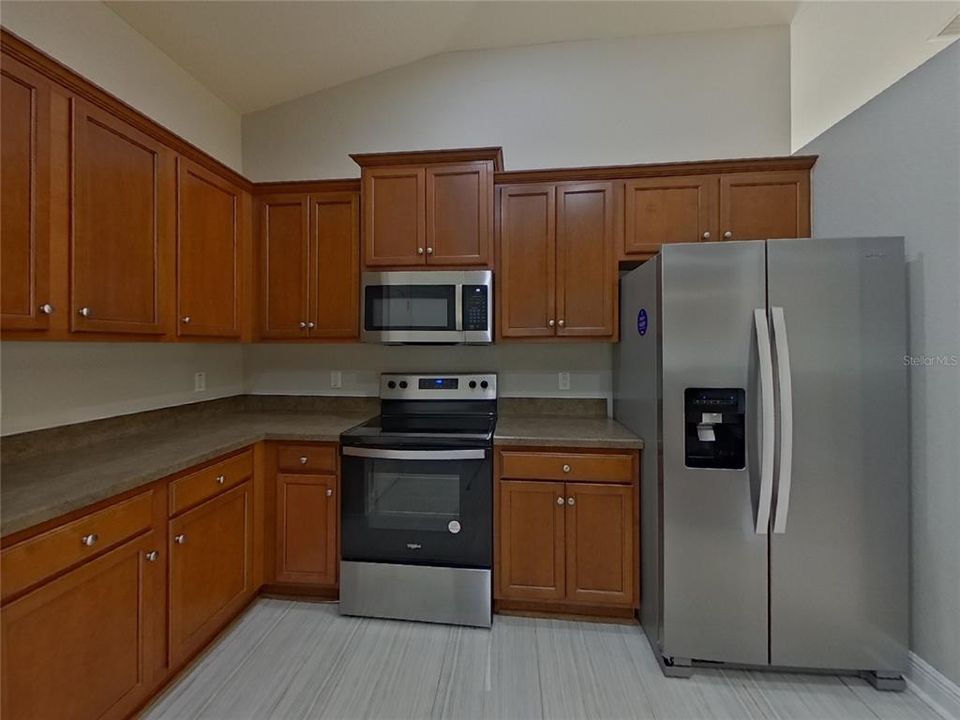 For Rent: $2,199 (3 beds, 2 baths, 2217 Square Feet)