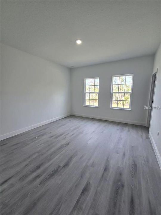 В аренду: $2,200 (4 спален, 2 ванн, 1776 Квадратных фут)
