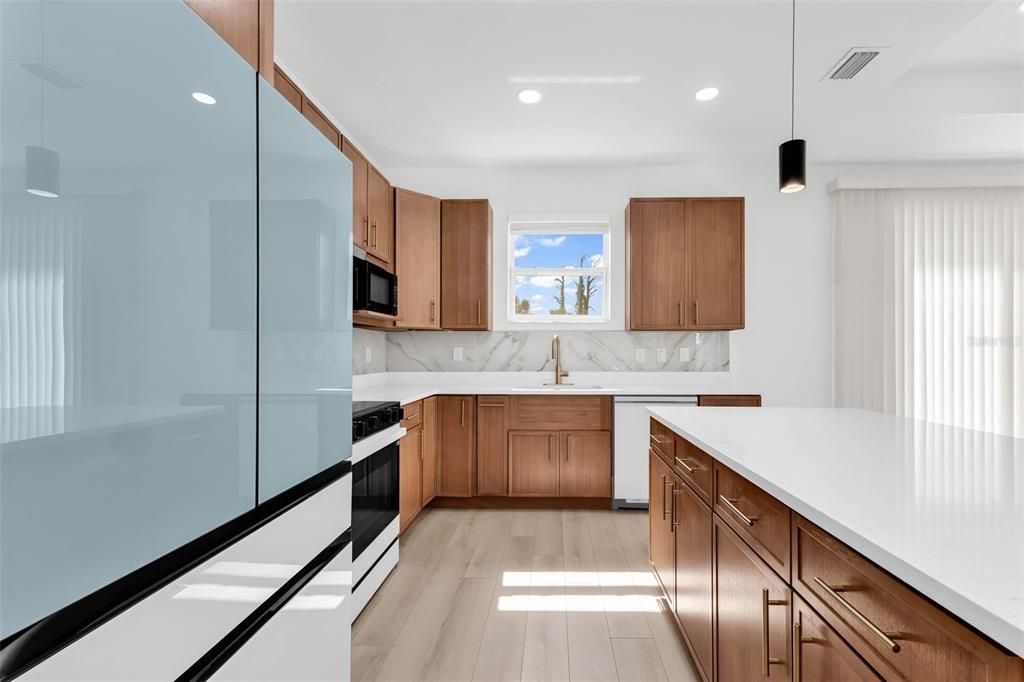 For Sale: $399,000 (4 beds, 2 baths, 1681 Square Feet)