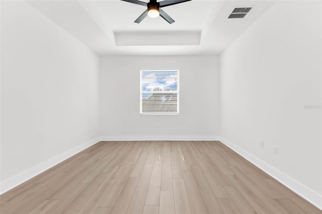 For Sale: $399,000 (4 beds, 2 baths, 1681 Square Feet)