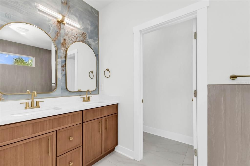 For Sale: $399,000 (4 beds, 2 baths, 1681 Square Feet)