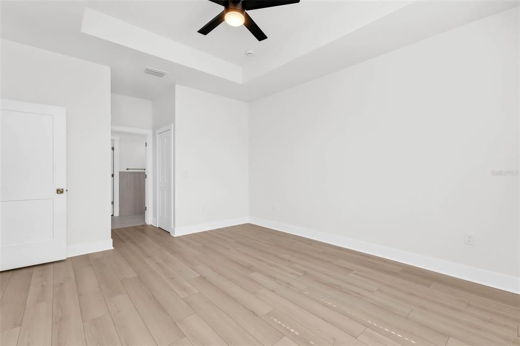 For Sale: $399,000 (4 beds, 2 baths, 1681 Square Feet)