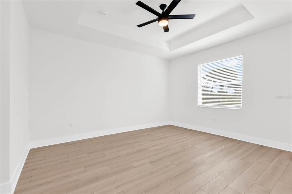For Sale: $399,000 (4 beds, 2 baths, 1681 Square Feet)