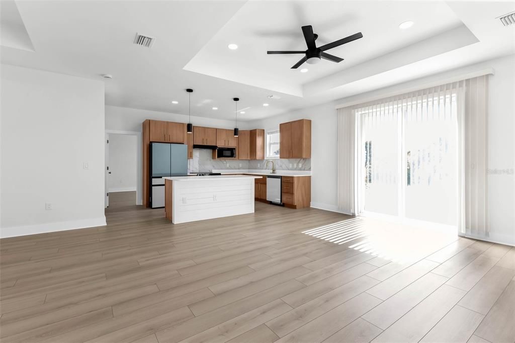 For Sale: $399,000 (4 beds, 2 baths, 1681 Square Feet)