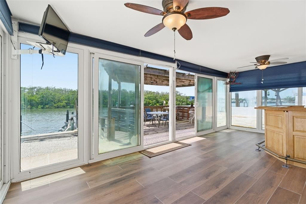 For Sale: $825,000 (2 beds, 2 baths, 1653 Square Feet)
