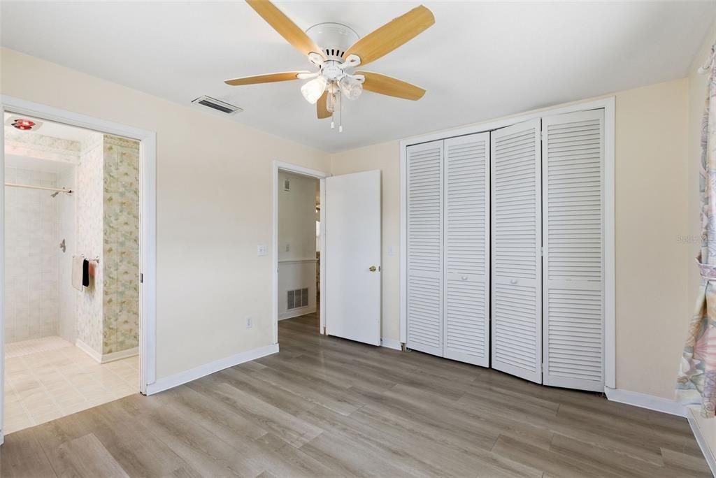 For Sale: $825,000 (2 beds, 2 baths, 1653 Square Feet)