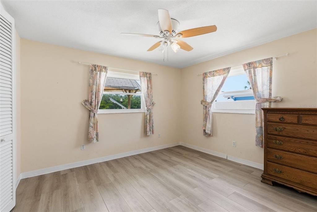 For Sale: $825,000 (2 beds, 2 baths, 1653 Square Feet)