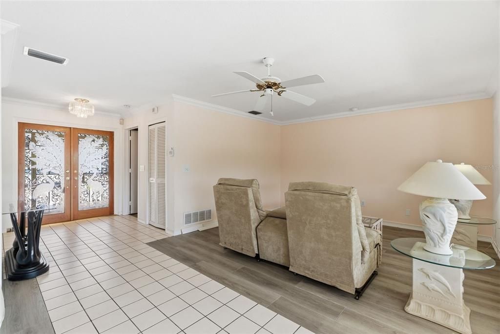 For Sale: $825,000 (2 beds, 2 baths, 1653 Square Feet)
