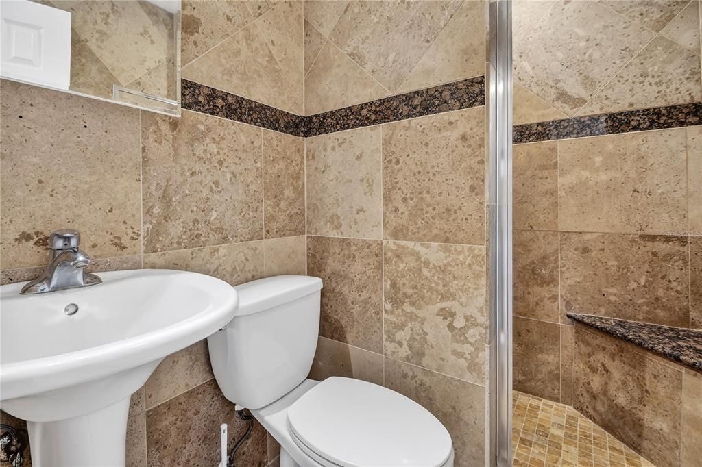 En Venta: $675,000 (4 camas, 0 baños, 1378 Pies cuadrados)
