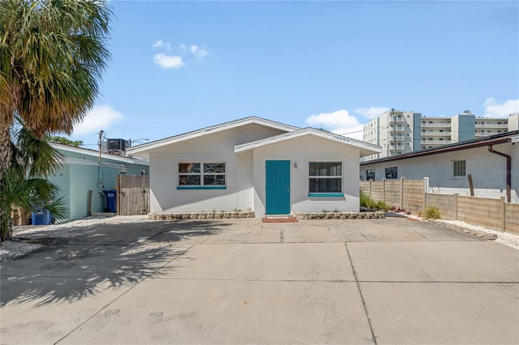 En Venta: $675,000 (4 camas, 0 baños, 1378 Pies cuadrados)