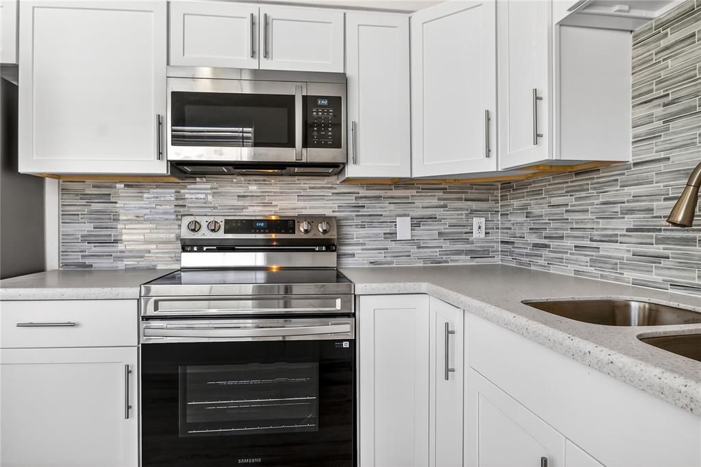 En Venta: $675,000 (4 camas, 0 baños, 1378 Pies cuadrados)