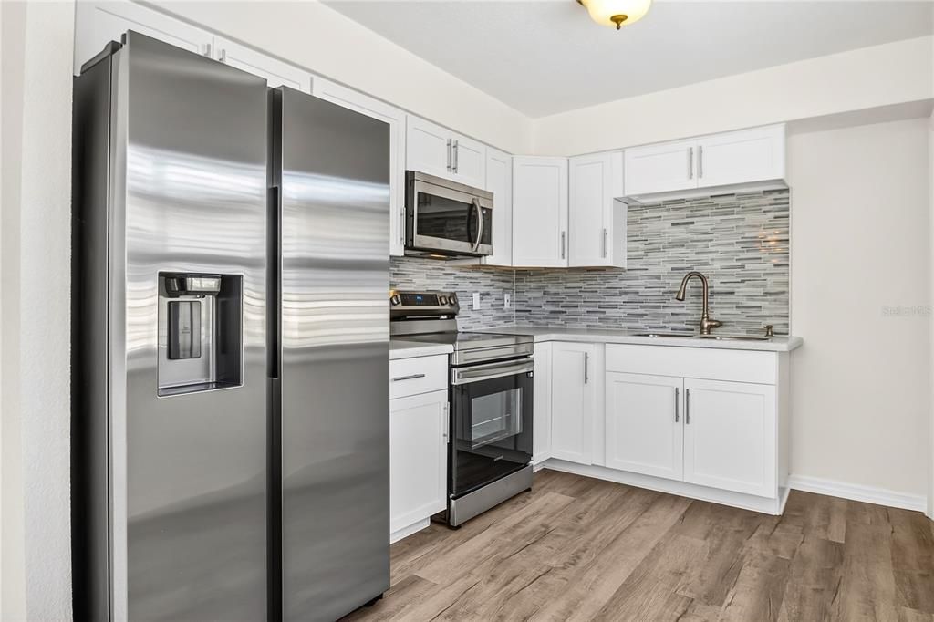 En Venta: $675,000 (4 camas, 0 baños, 1378 Pies cuadrados)
