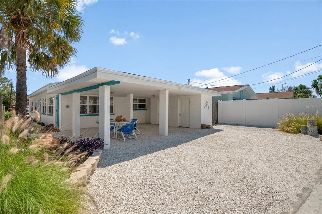 En Venta: $675,000 (4 camas, 0 baños, 1378 Pies cuadrados)