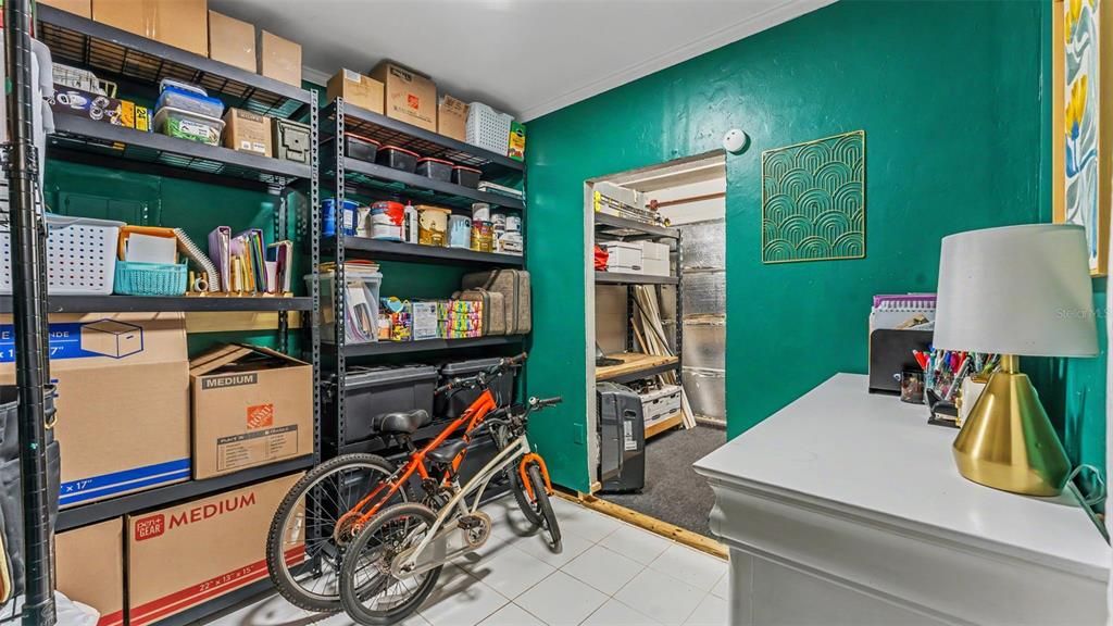 Activo con contrato: $255,000 (3 camas, 2 baños, 1247 Pies cuadrados)