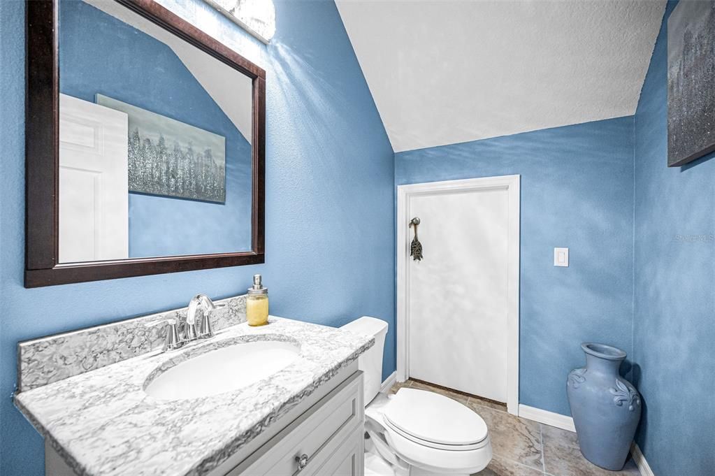Activo con contrato: $285,000 (3 camas, 2 baños, 1602 Pies cuadrados)