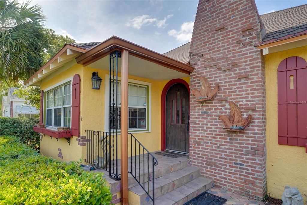 For Rent: $3,500 (2 beds, 2 baths, 1200 Square Feet)