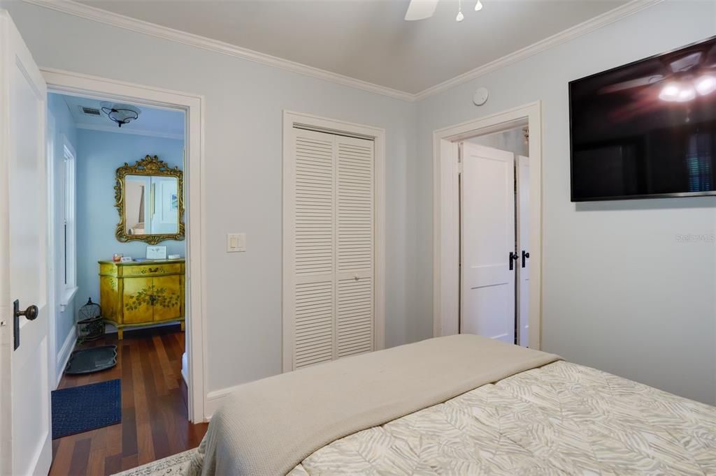 For Rent: $3,500 (2 beds, 2 baths, 1200 Square Feet)