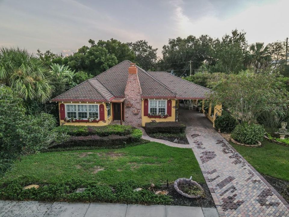 For Rent: $3,500 (2 beds, 2 baths, 1200 Square Feet)