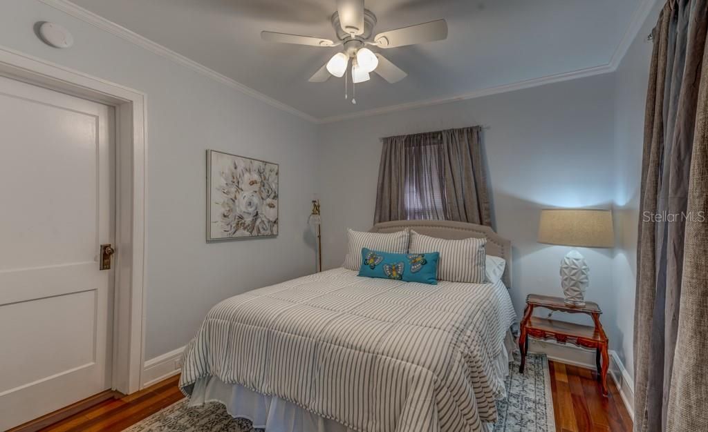 For Rent: $3,500 (2 beds, 2 baths, 1200 Square Feet)