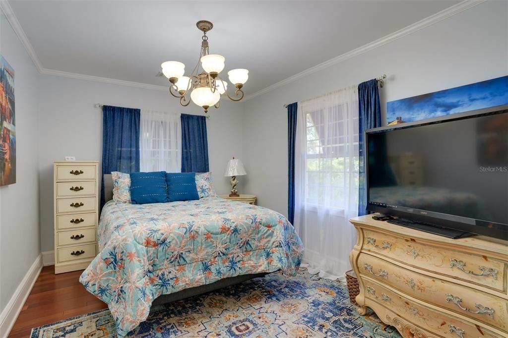 For Rent: $3,500 (2 beds, 2 baths, 1200 Square Feet)