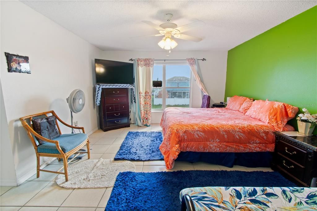 For Sale: $310,000 (5 beds, 3 baths, 2093 Square Feet)